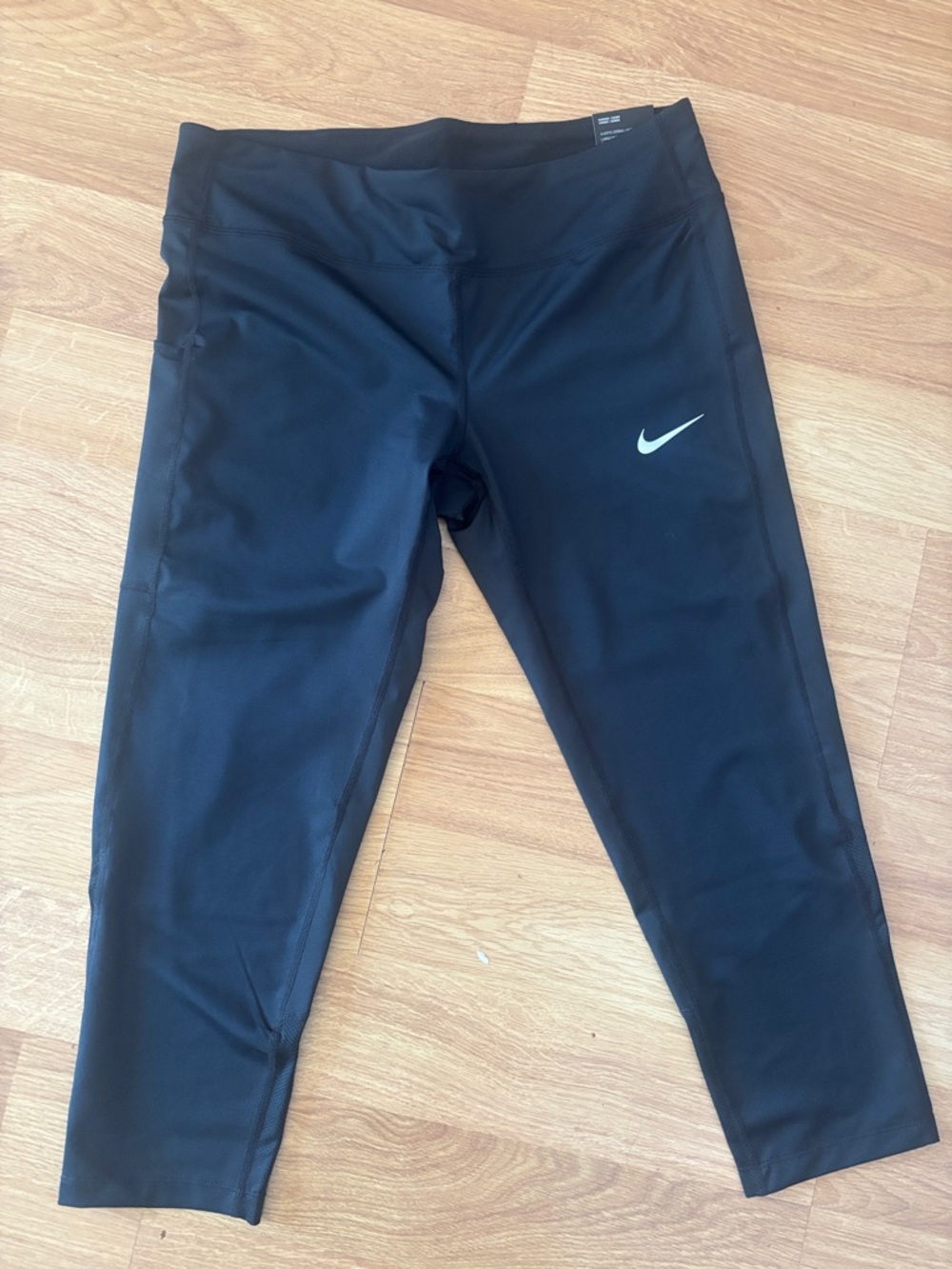 NWT women’s size Large black Nike workout leggings